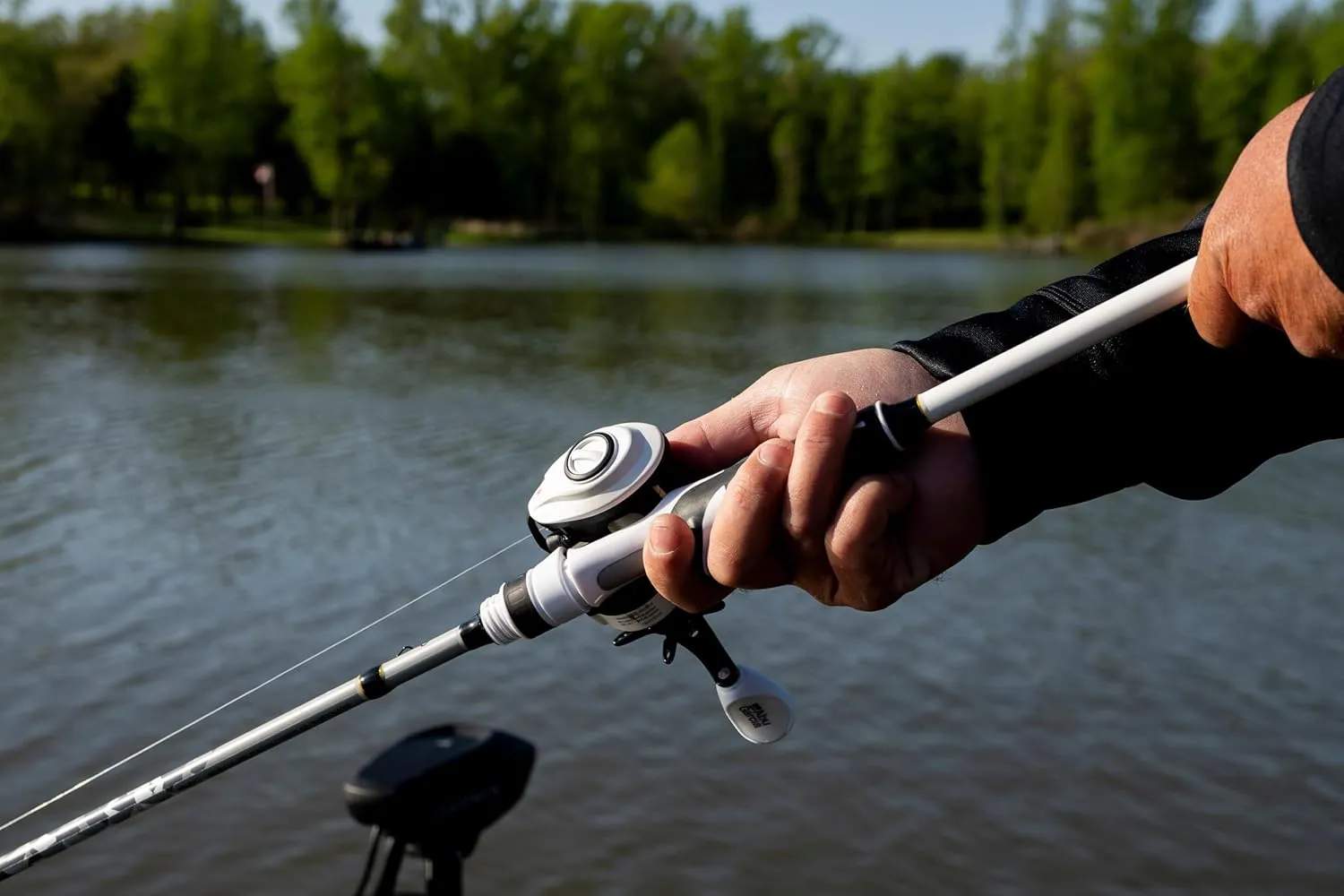 Abu Garcia Max Pro Low Profile Baitcast Fishing Reel