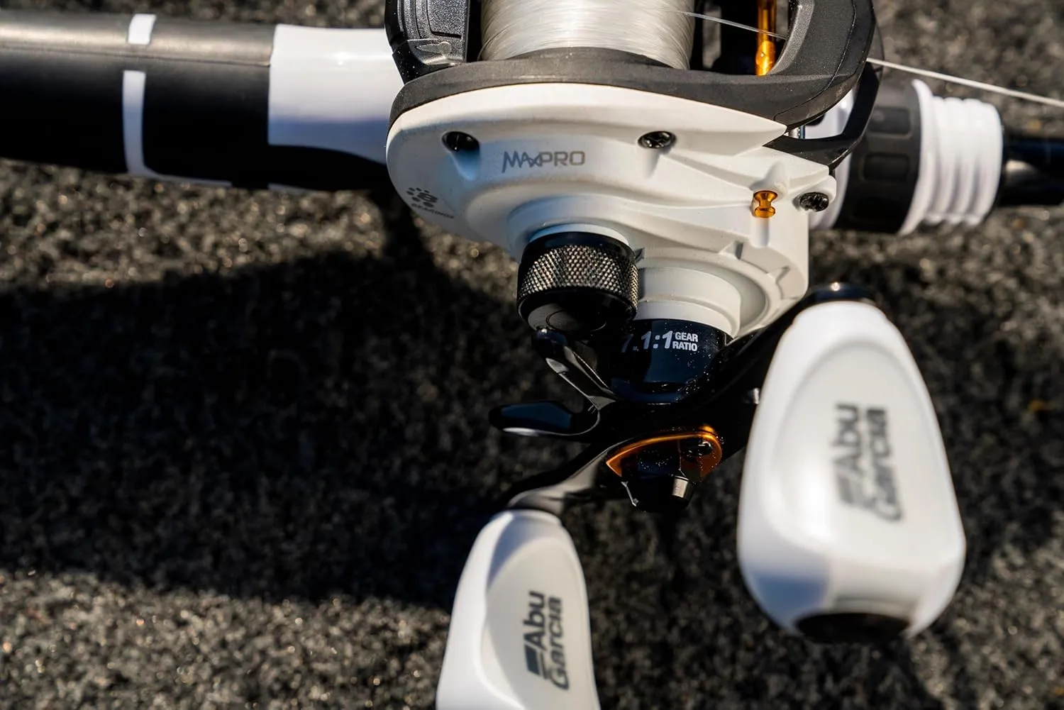 Abu Garcia Max Pro Low Profile Baitcast Fishing Reel