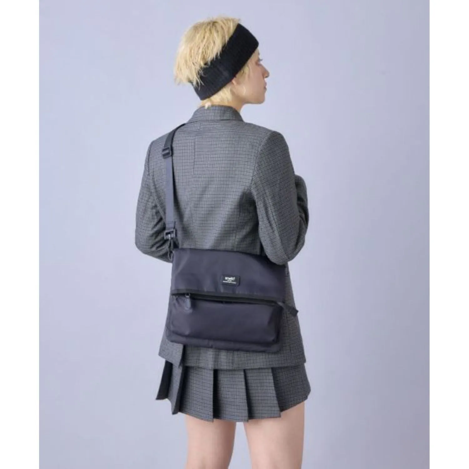 Anello Cosmic Shoulder Bag (Black)