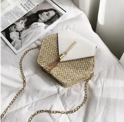 Crossbody single shoulder chain