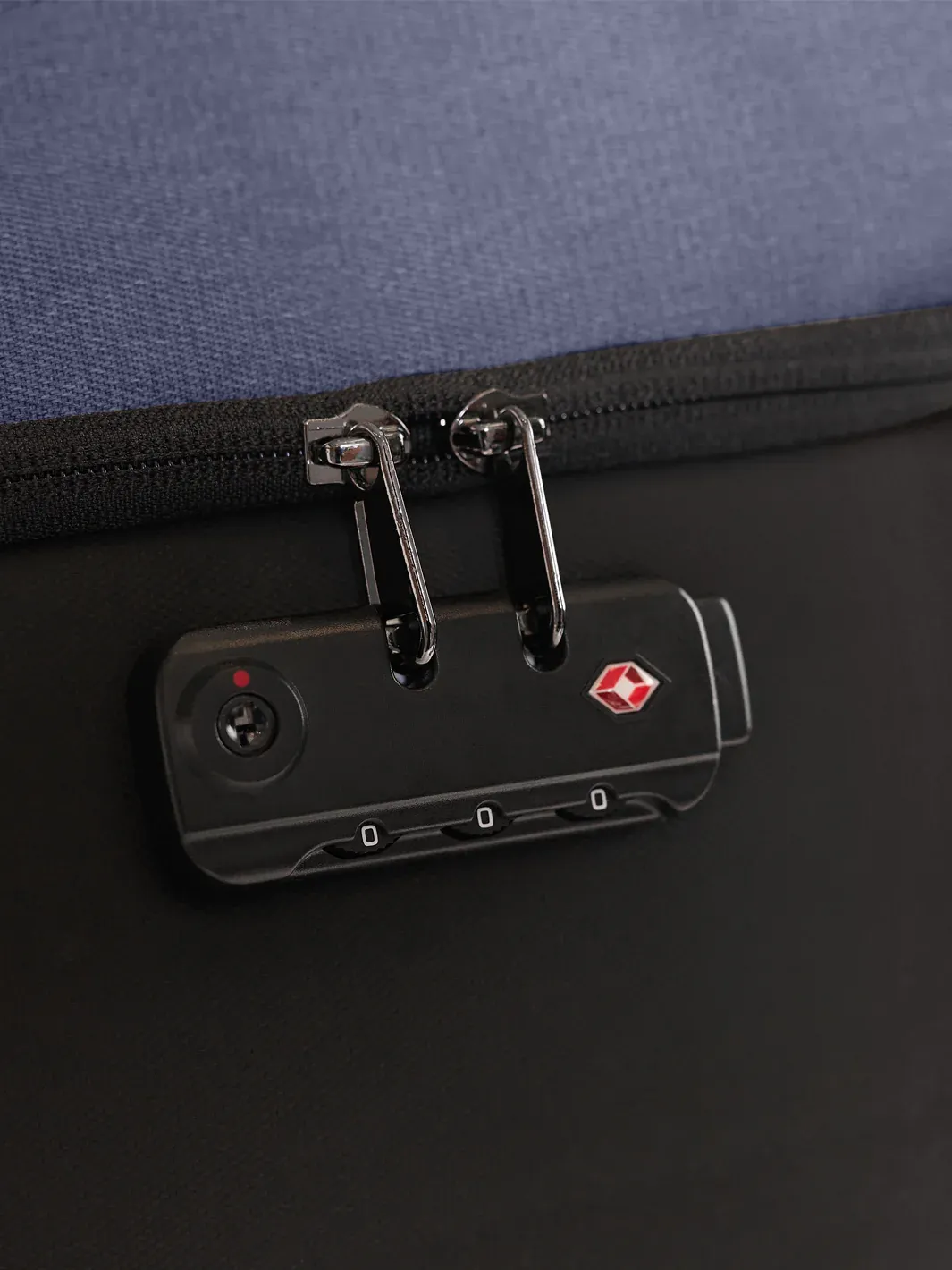 EZRI Travel Backpack