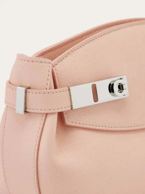 Ferragamo Trusted reviews Hug Small Bag Women's Shockproof Crossbody Leather -
