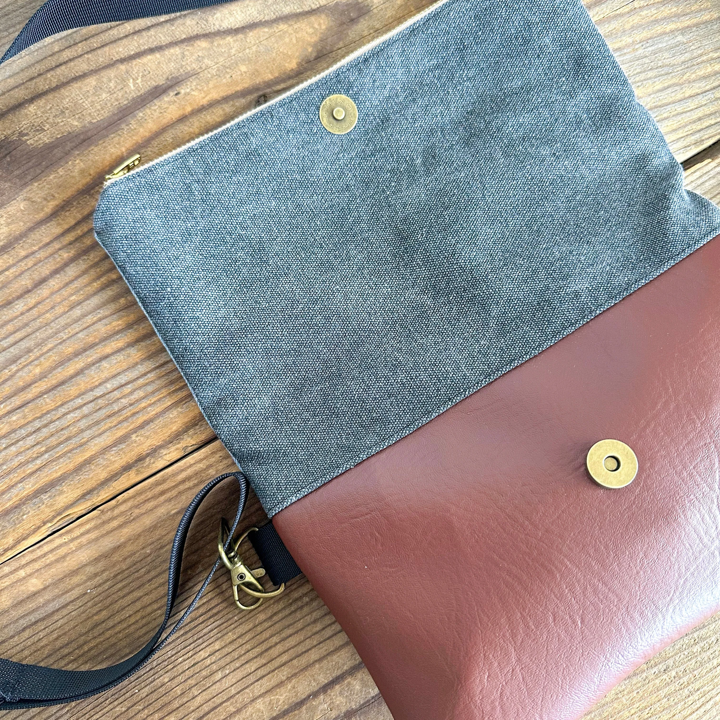 FOLDOVER CROSSBODY - Boho Stripe/Denim