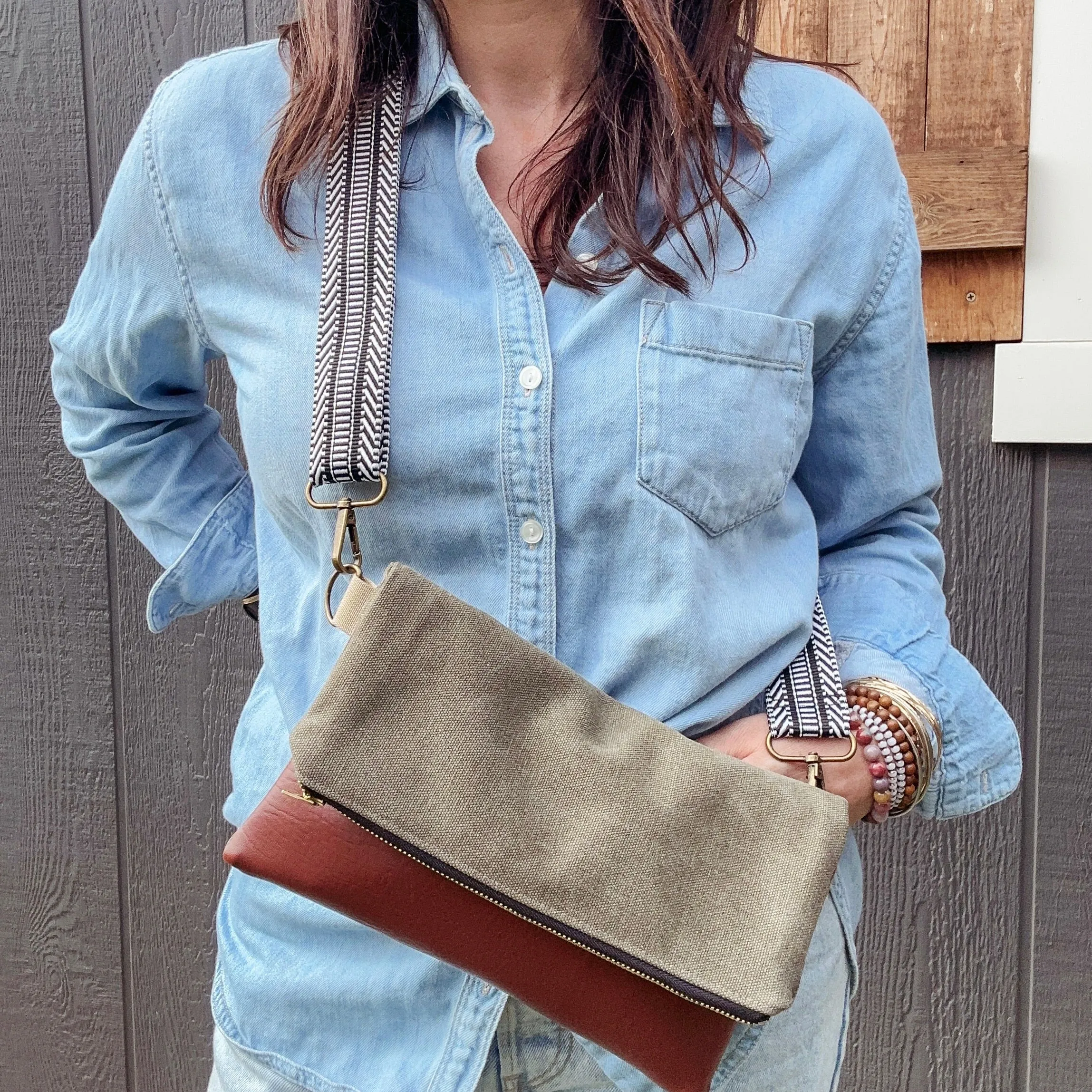FOLDOVER CROSSBODY - OLIVE & GEO