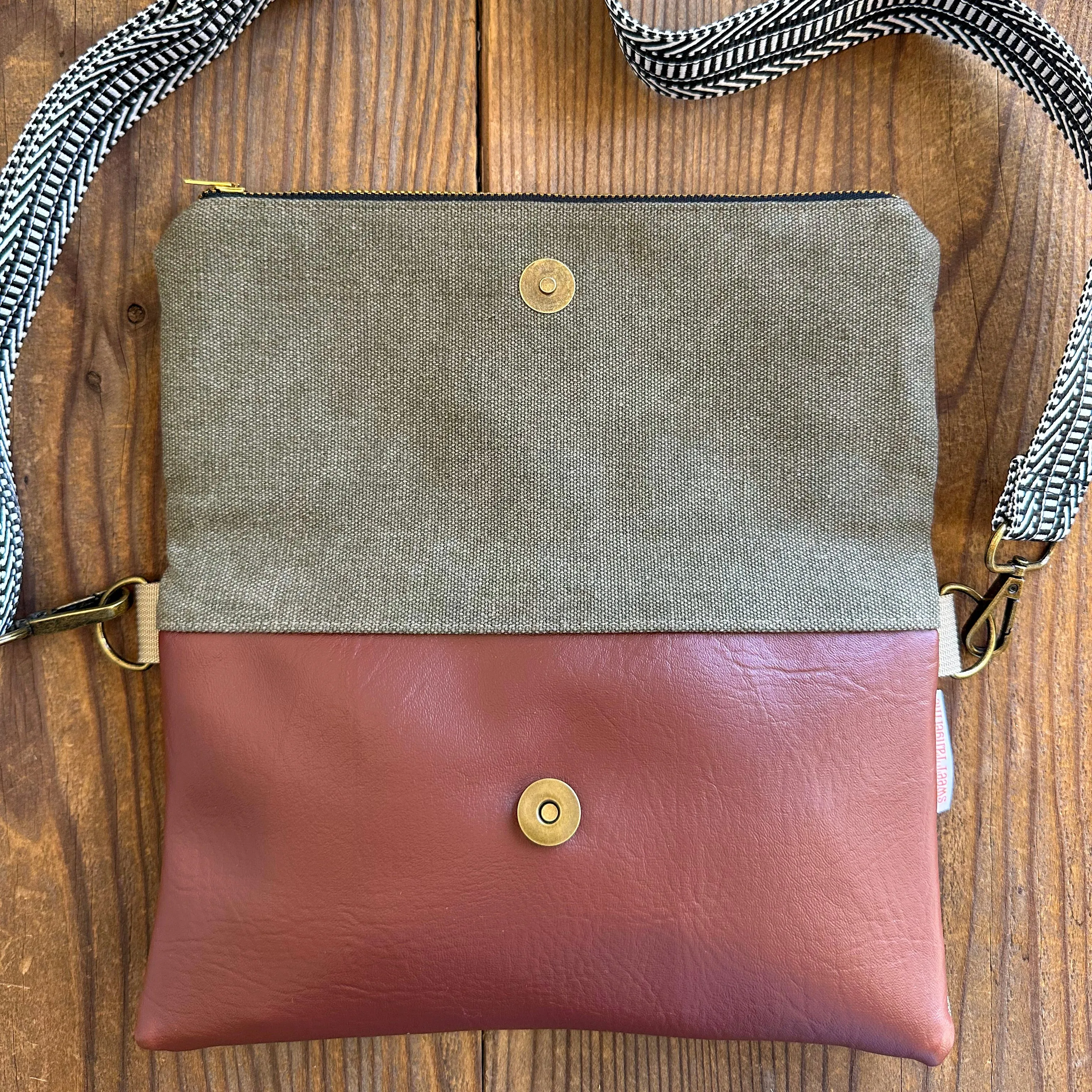 FOLDOVER CROSSBODY - OLIVE & GEO