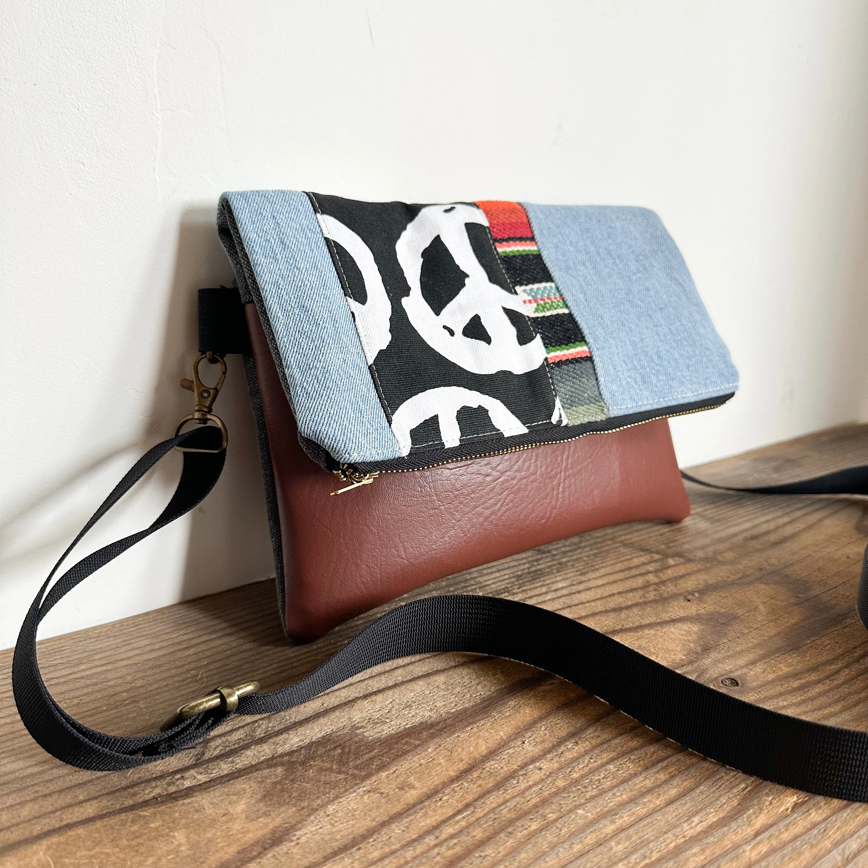 FOLDOVER CROSSBODY - Peace/Desert Horizon/Denim