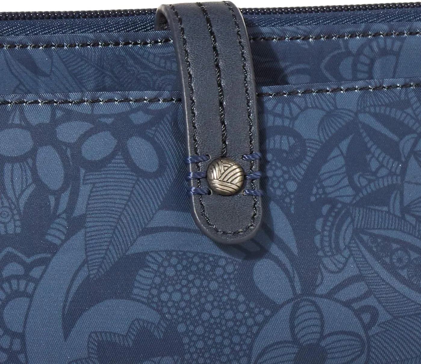 Sakroots Artist Circle Smartphone Crossbody in Eco Twill, Detachable Wristlet Strap