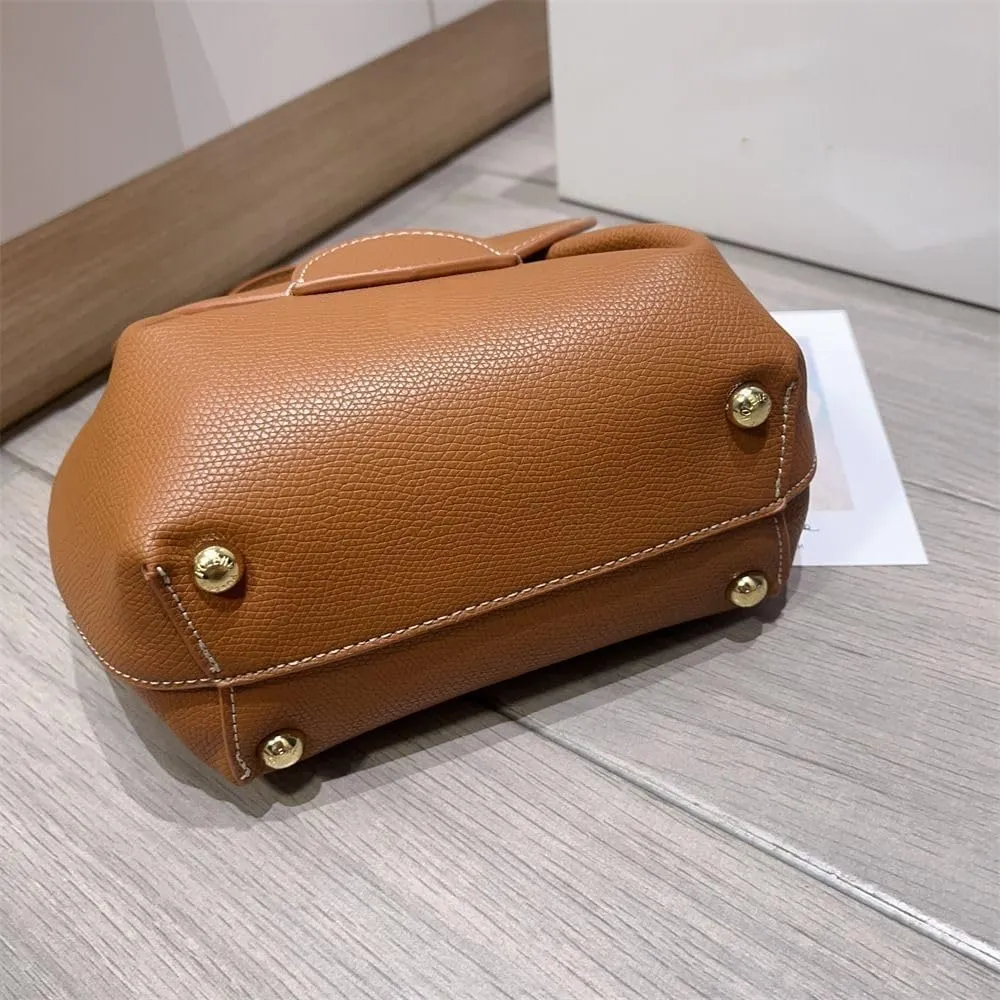 Single-shoulder crossbody handbag, piggy bag, handbag with litchi grain pattern and smiling face design