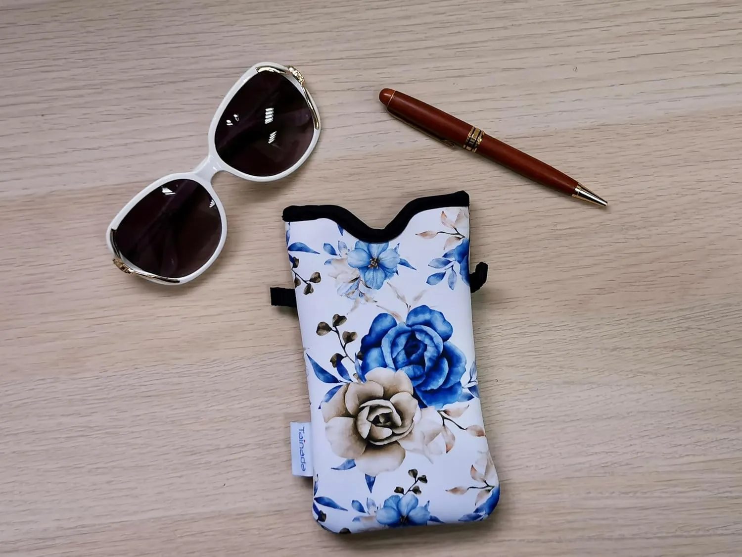 Tainada Men Women Neoprene Phone Sleeve Pouch Case Bag with Crossbody Strap/Neck Lanyard for iPhone 16/15/14 Pro Max, 16/15/14 Plus, Samsung S24 , S23, A54, Z Fold5, Google Pixel 9/8 (White Floral)
