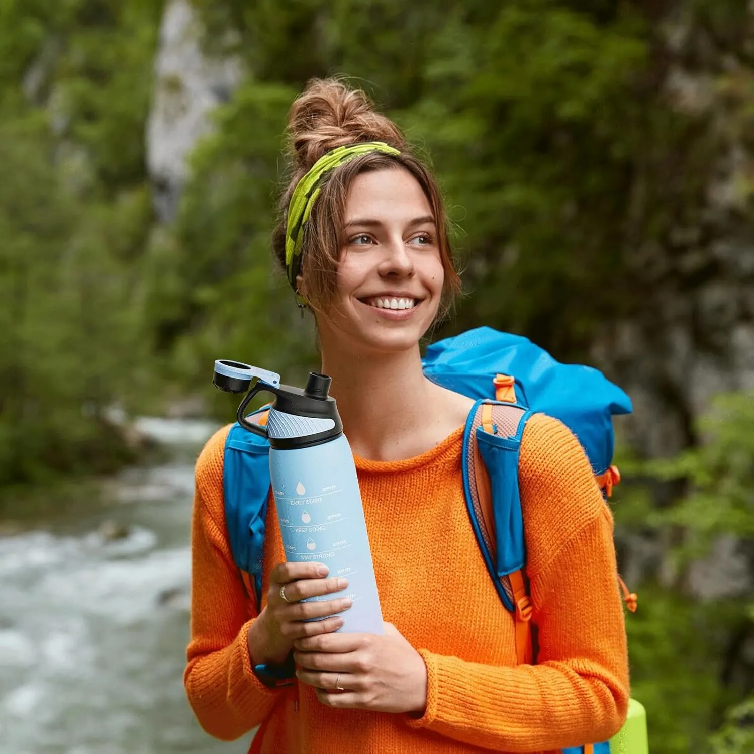 Tritan Plastic Water Bottle With Carry Strap, 34 oz BPA-Free Sports Water Bottle, with Magnetic Cap, Lightweight Leakproof Plastic Jug for Sports, Travel, School, Gym, Outdoor